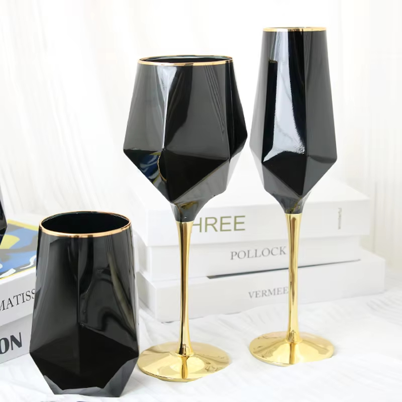 Czysty czarny kryształ ze złot – Wine In Beer Glass recenzja i cena